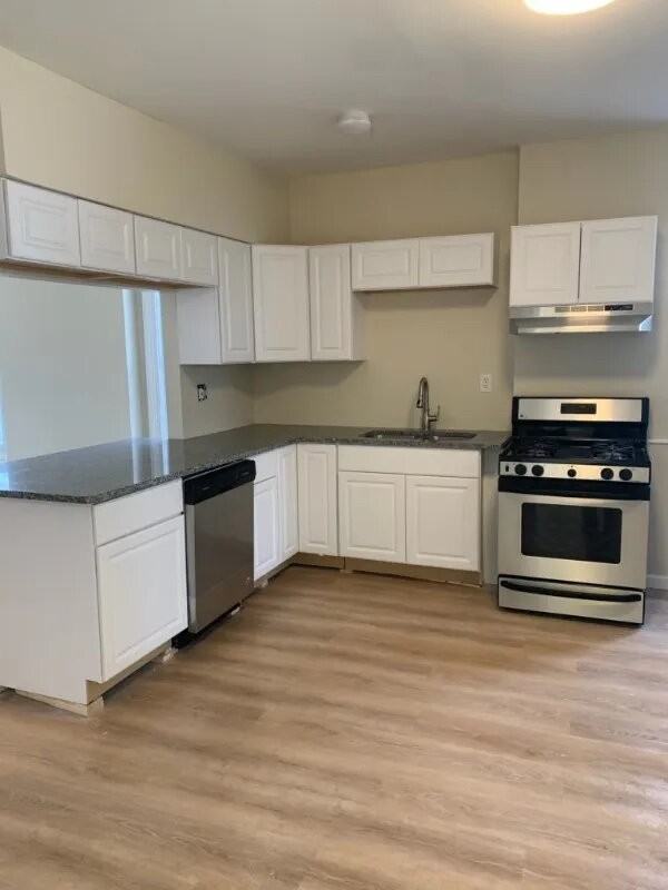 57 1/2 Saratoga Ave #2N - Photo 2 of 12