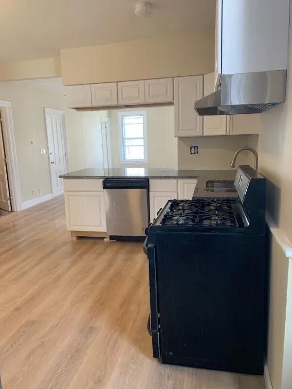 57 1/2 Saratoga Ave #2N - Photo 4 of 12