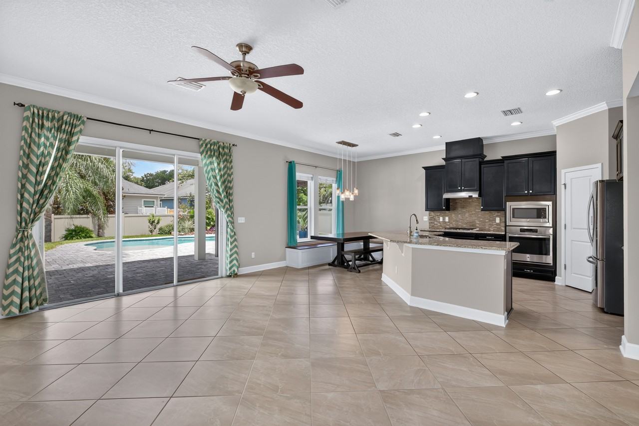14045 Hazelwood Ct #NA - Photo 4 of 19