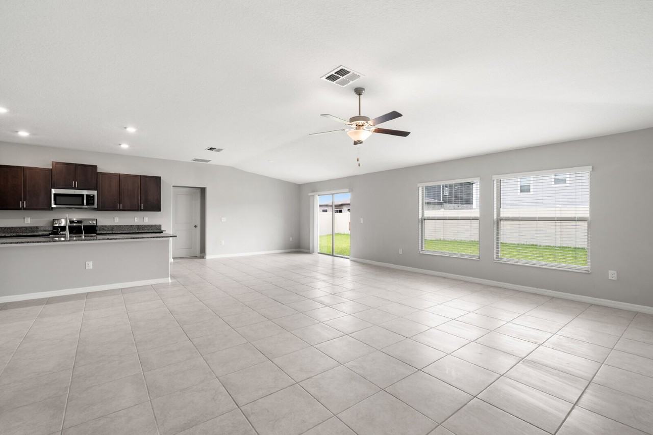 16612 Carlton Pond St - Photo 7 of 28