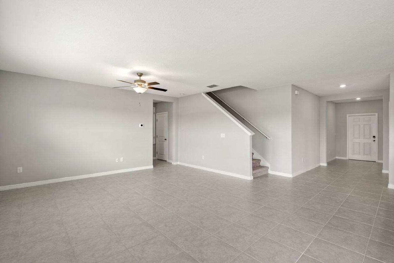16649 Carlton Pond St - Photo 6 of 25
