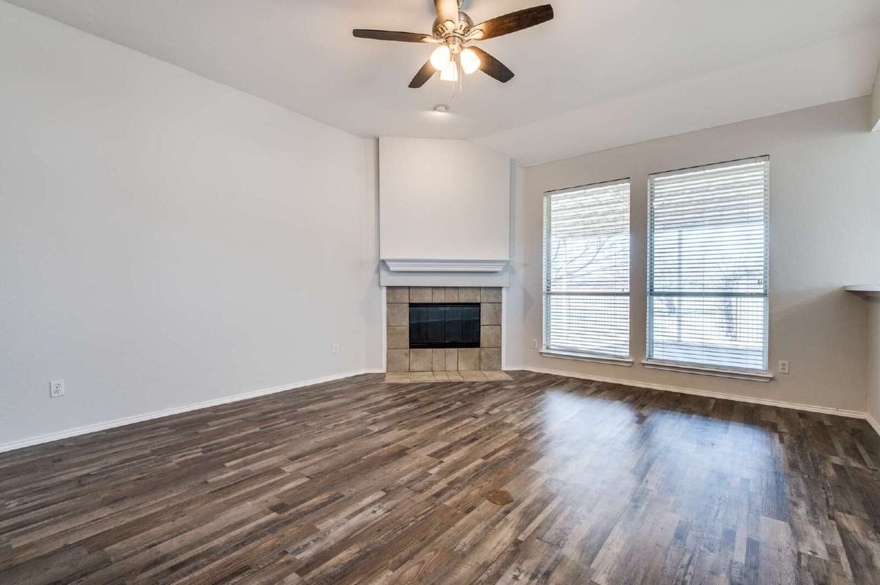 3111 Ponds Edge Trl - Photo 3 of 25