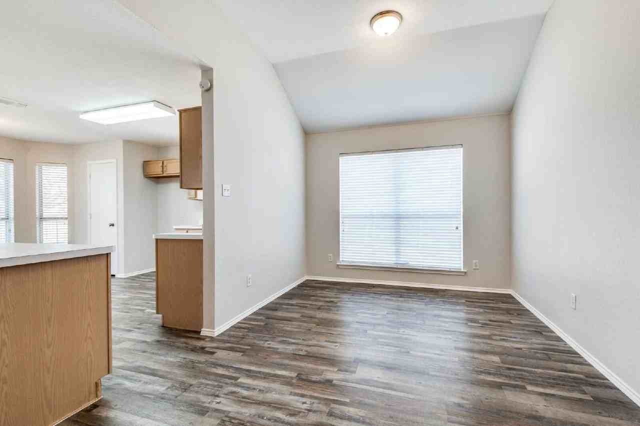 3111 Ponds Edge Trl - Photo 6 of 25