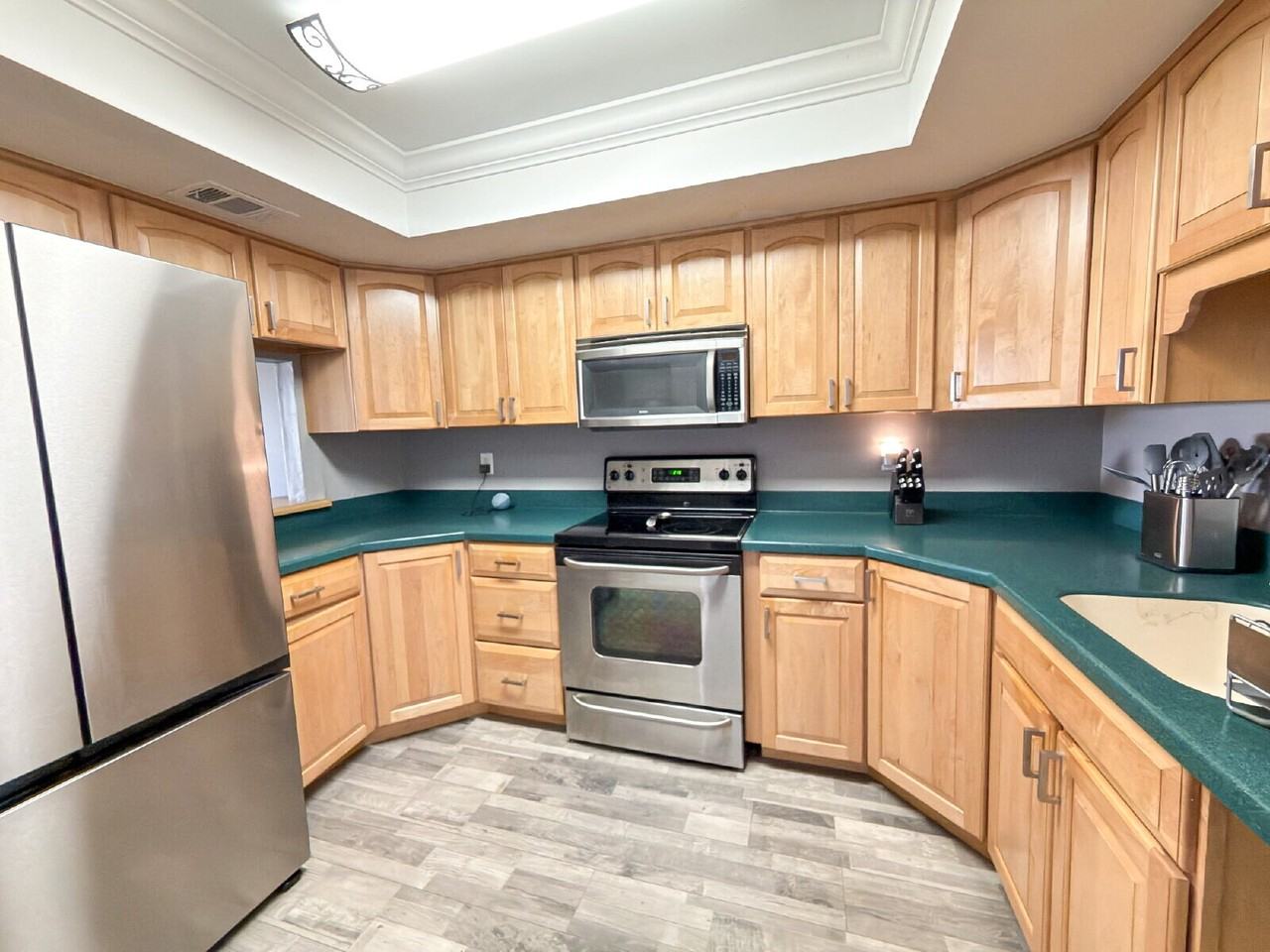 2775 N Wickham Rd - Photo 3 of 11