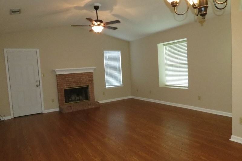 1889 Gina Dr - Photo 2 of 12