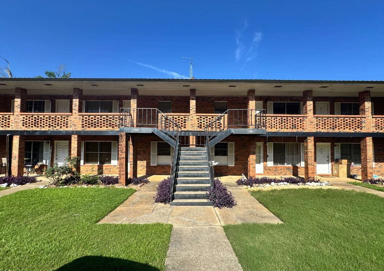205 Daniel St #6