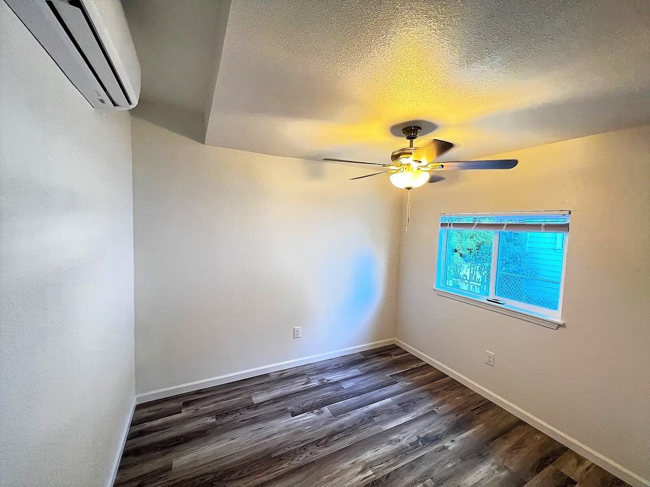 860 Quincy St Unit 860 - Photo 2 of 11