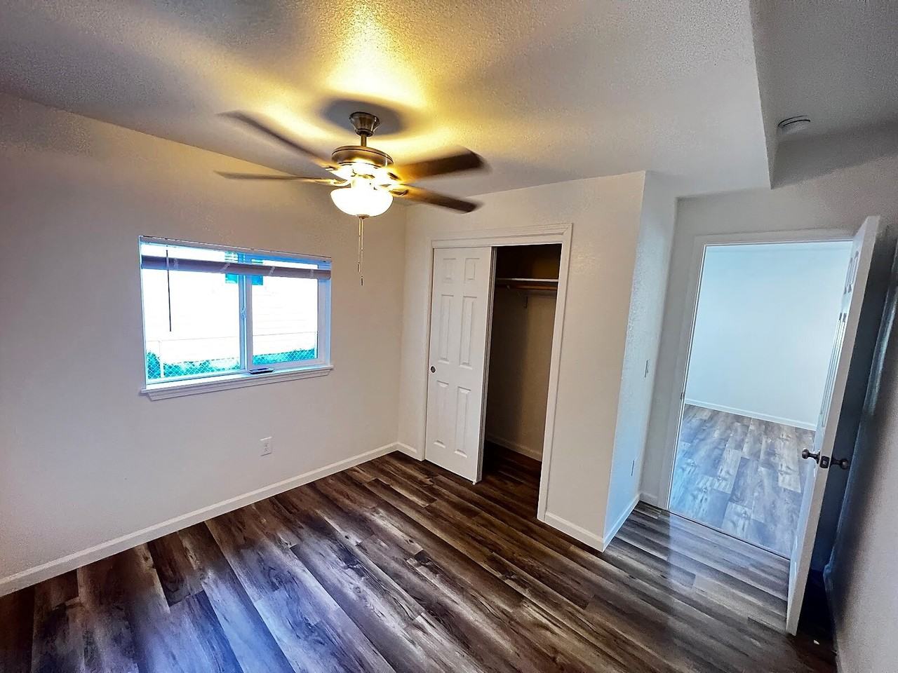 860 Quincy St Unit 860 - Photo 3 of 11