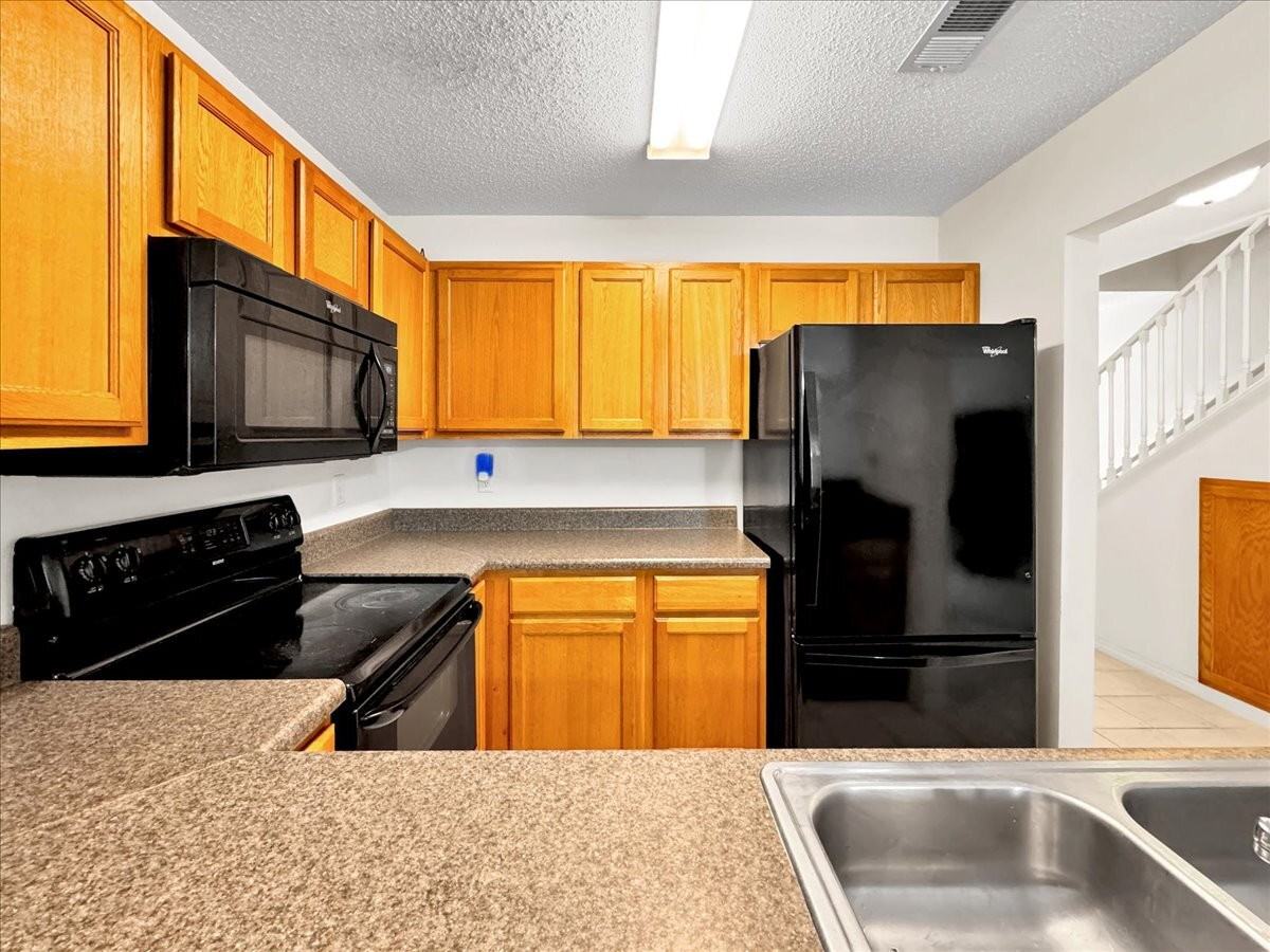 994 Scenic Oak Ln - Photo 7 of 31