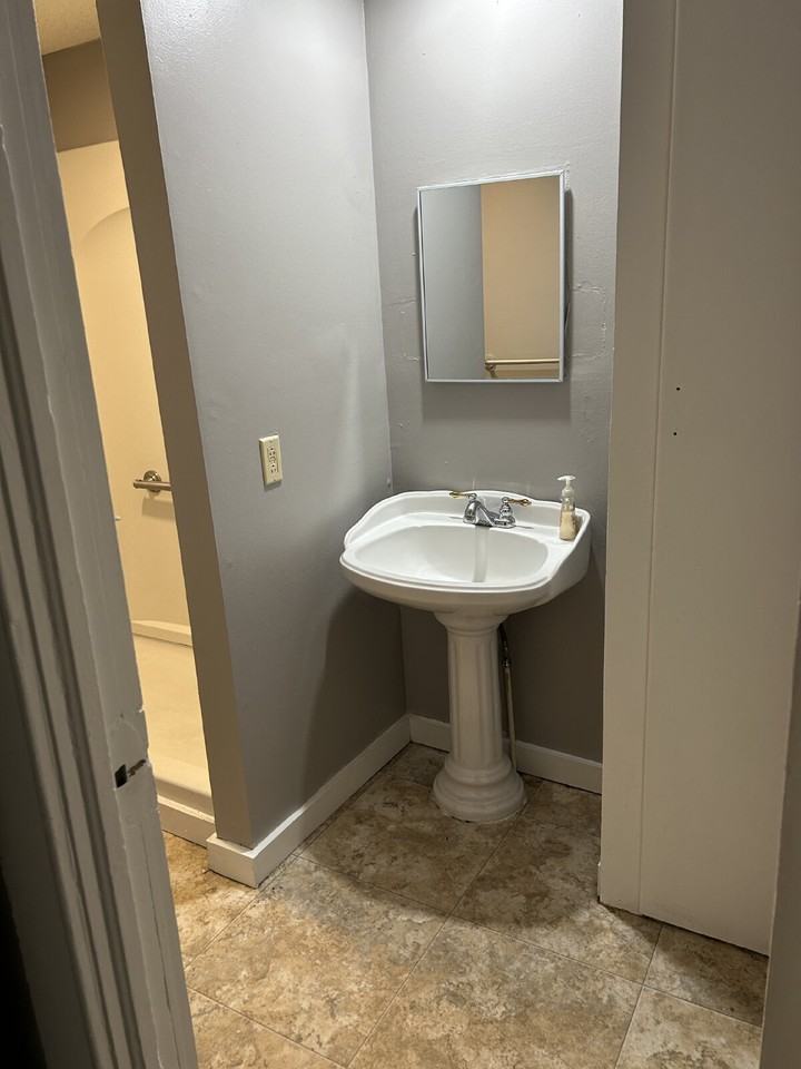 8 Clark St #8 - Photo 6 of 13