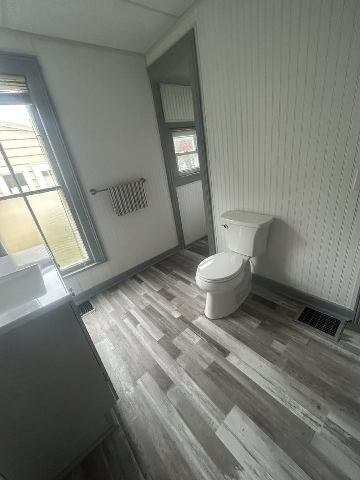 85 N Center St #1 - Photo 5 of 12