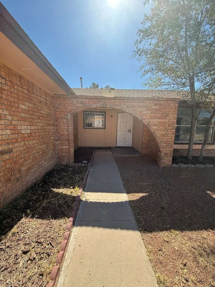 1670 Jones Ln - Photo 4 of 42