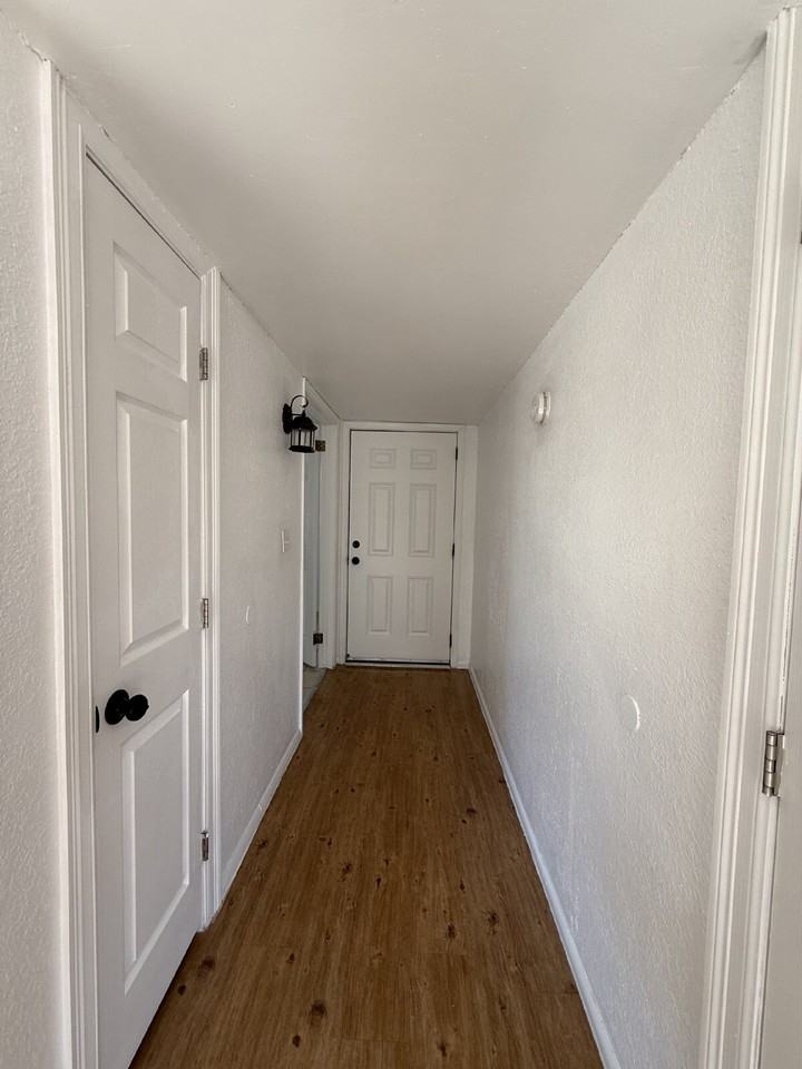 1670 Jones Ln - Photo 7 of 42
