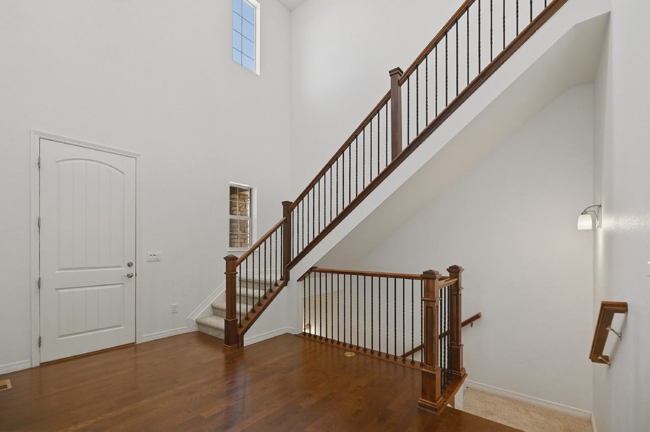 16006 Swan Mountain Dr - Photo 3 of 50