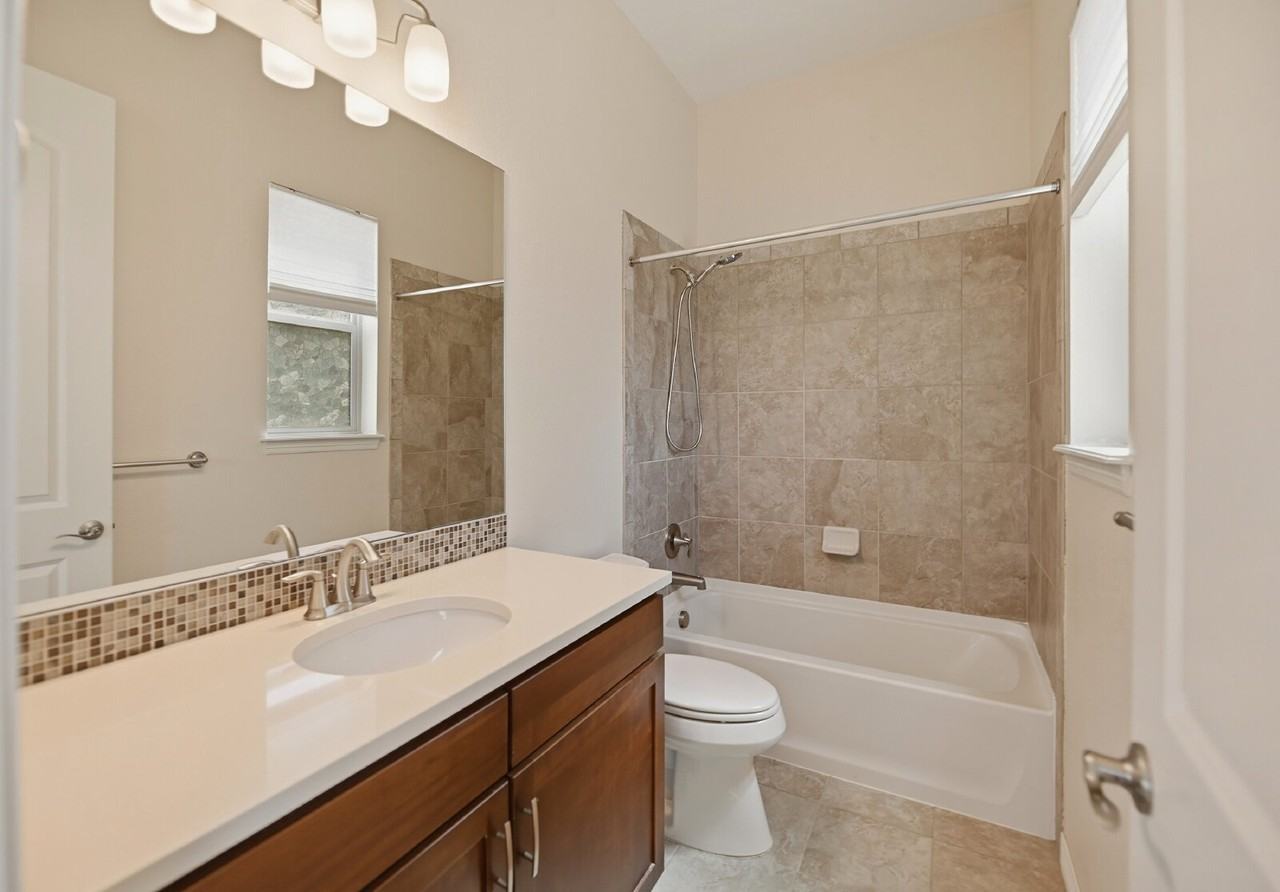 16006 Swan Mountain Dr - Photo 7 of 50