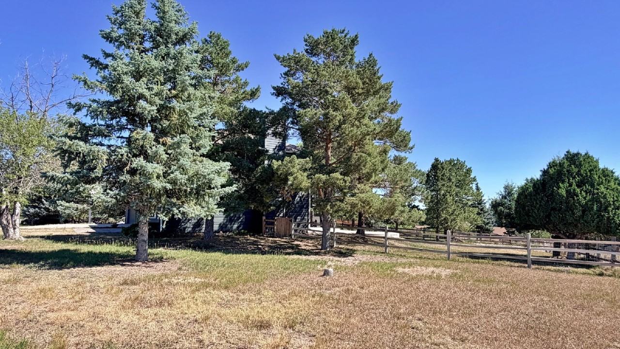 6764 Hillridge Pl - Photo 4 of 43
