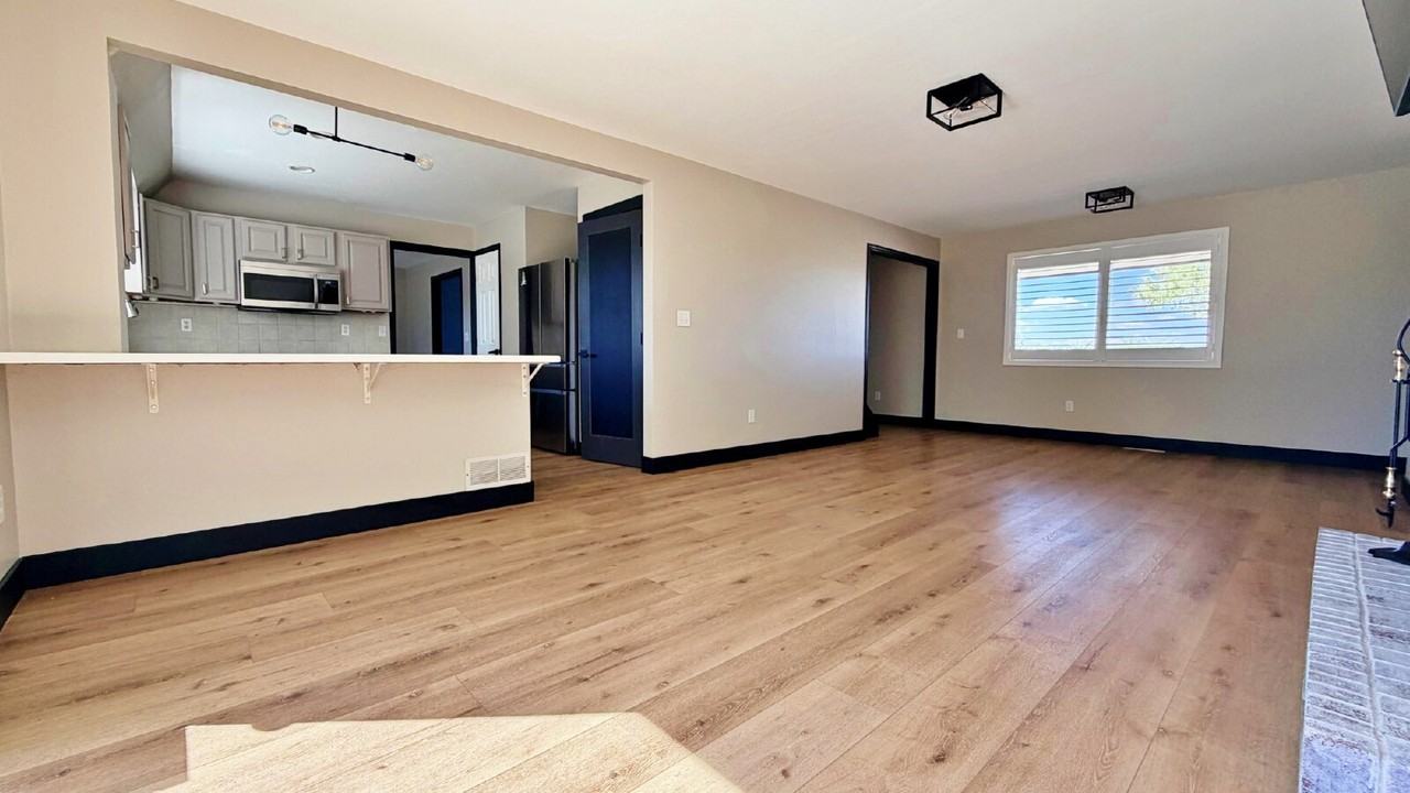 6764 Hillridge Pl - Photo 7 of 43