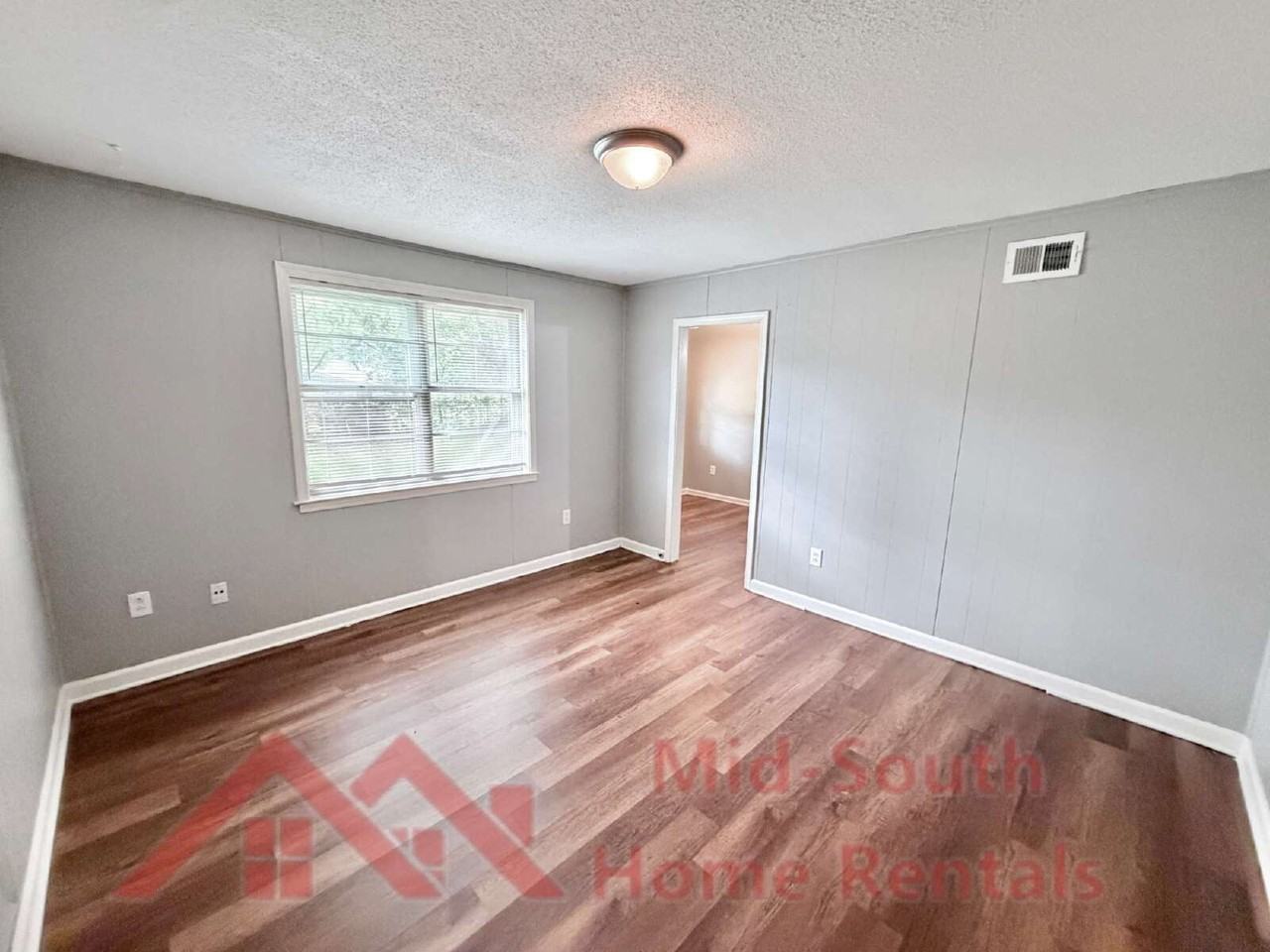 4627 Crystal Springs Dr - Photo 4 of 26