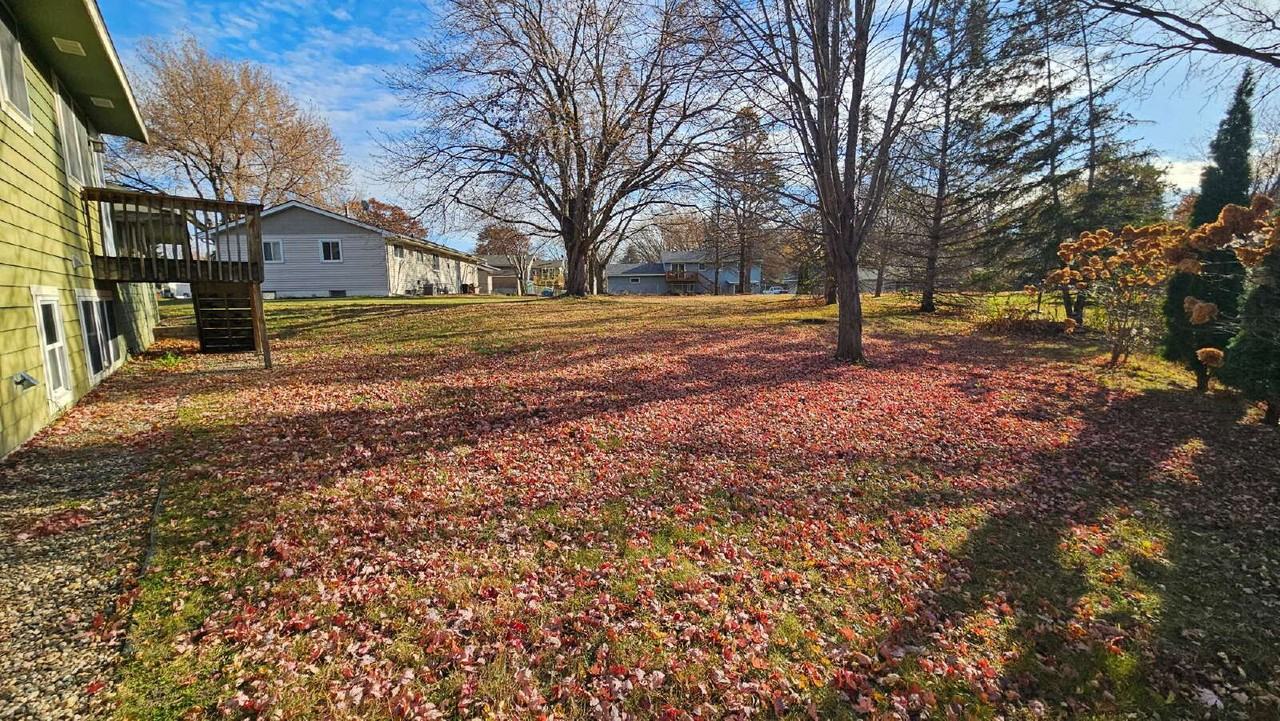 16686 Dublin Rd Se - Photo 2 of 13