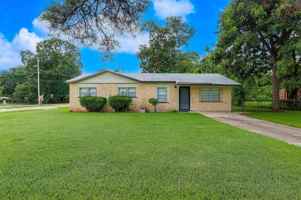 featured image of 1101 Shirley Ln