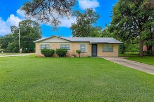 1101 Shirley Ln - Photo 1 of 1