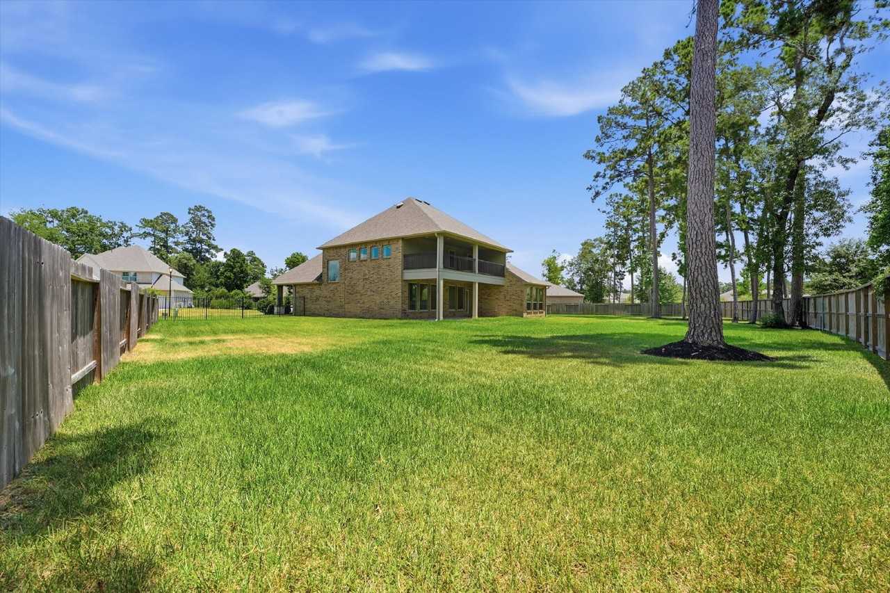 14130 Aspen Woods Ct - Photo 2 of 32