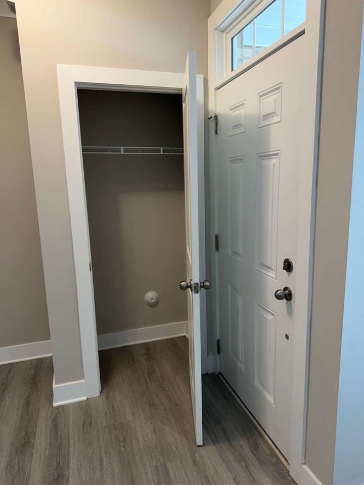 1752 Eastfall St - Photo 5 of 32