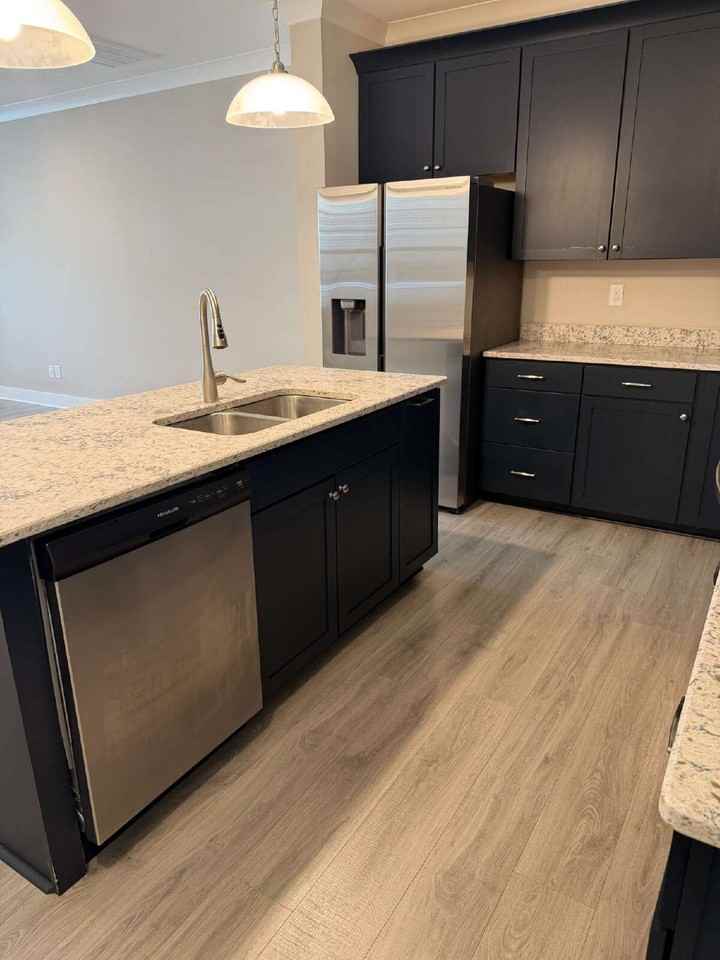 1752 Eastfall St - Photo 7 of 32