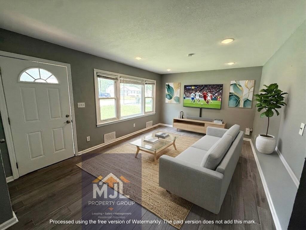 311 Jefferson Ln - Photo 4 of 15
