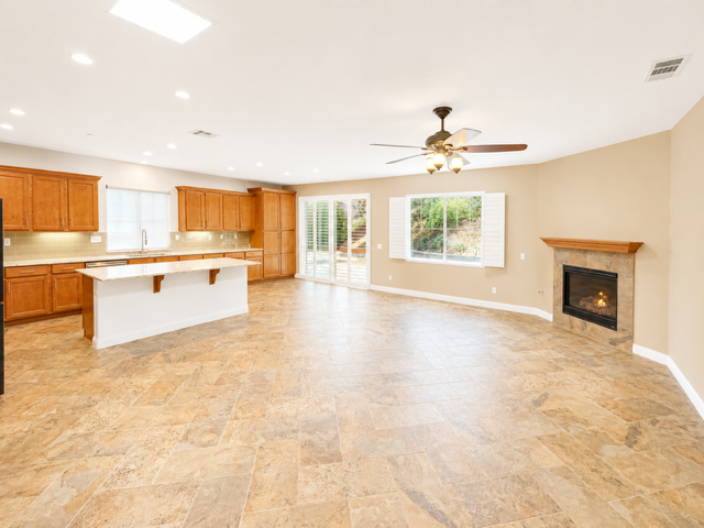 1247 Bellingham Dr - Photo 4 of 14