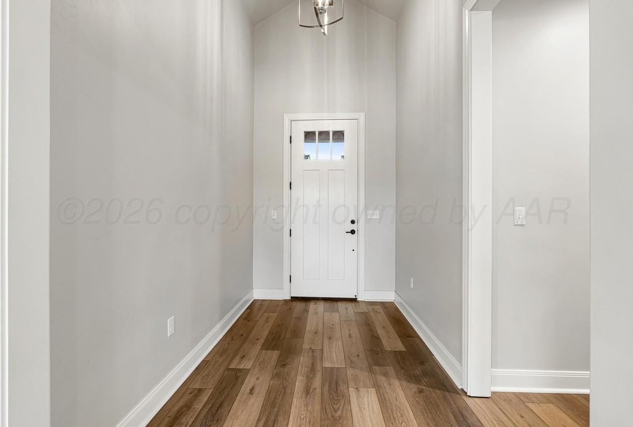 10 Backus Ln - Photo 3 of 33