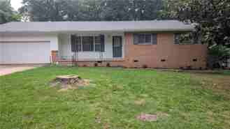 1351 N Stephens Ave - Photo 1 of 1