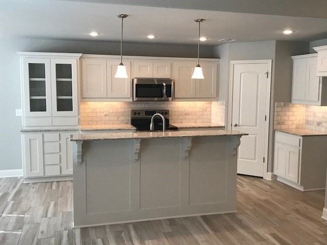 2211 Hunter Dr - Photo 4 of 17