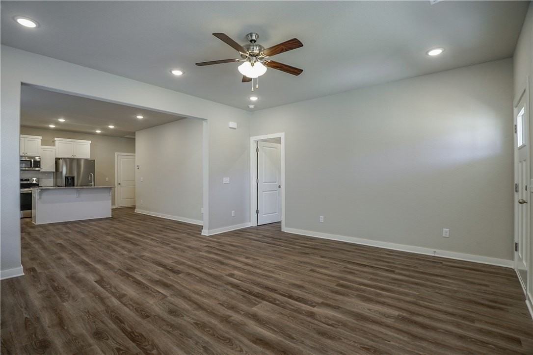 602 N Salem Rd - Photo 3 of 23
