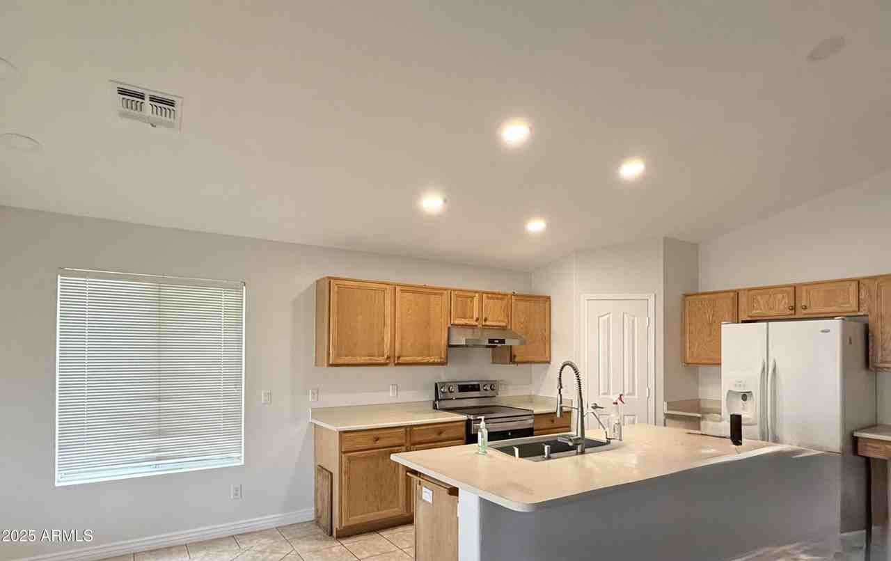 4762 W Taro Dr - Photo 6 of 21