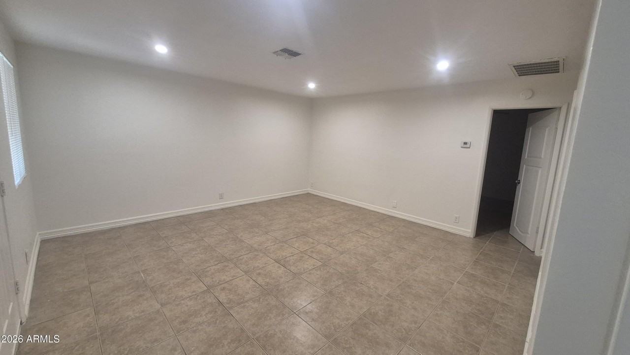 9009 W Elm St #5 - Photo 5 of 10