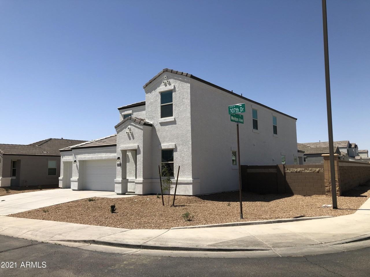 3702 N 307th Dr - Photo 3 of 37