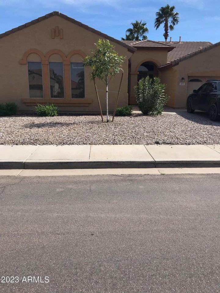 2619 E Hazeltine Way - Photo 2 of 16