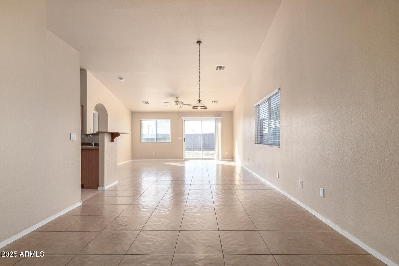 1621 E Ash Ave - Photo 4 of 25