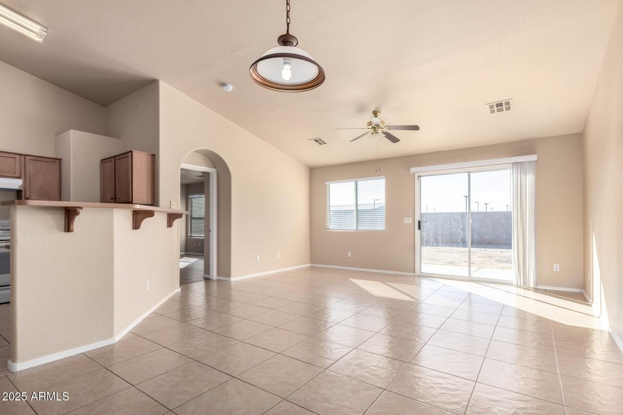 1621 E Ash Ave - Photo 5 of 25