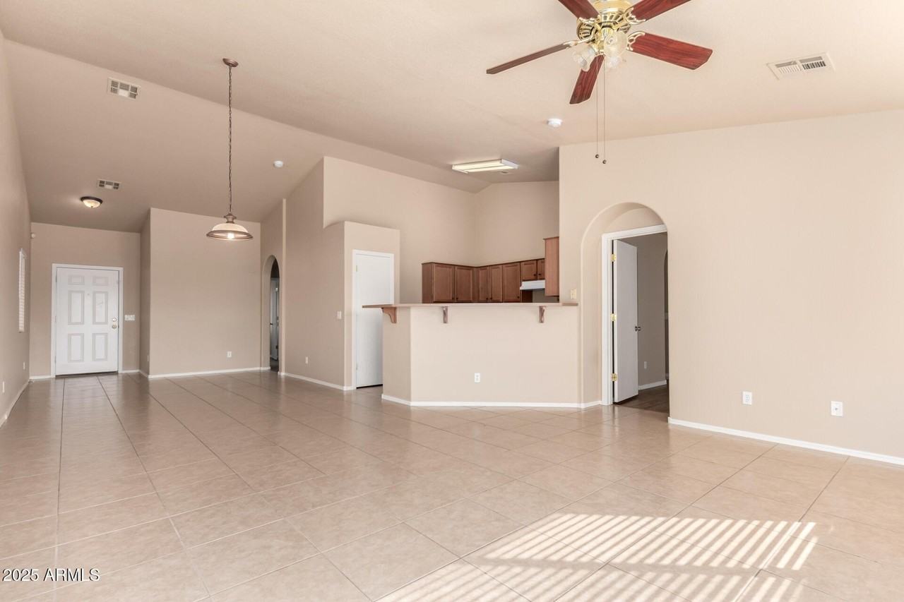 1621 E Ash Ave - Photo 6 of 25