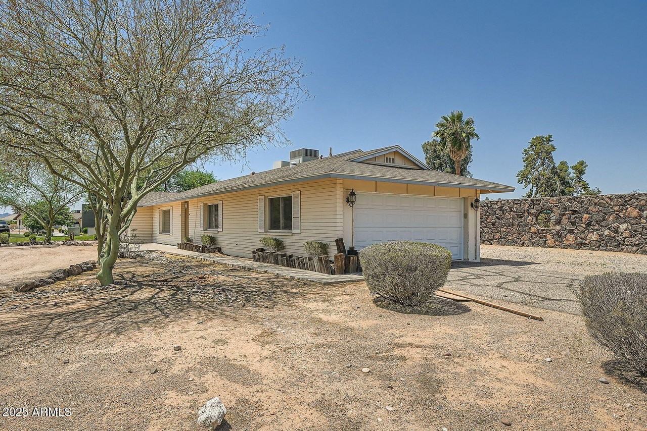 6220 E Gold Dust Ave - Photo 2 of 26