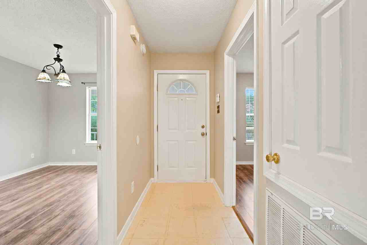 7689 Audubon Dr - Photo 2 of 29