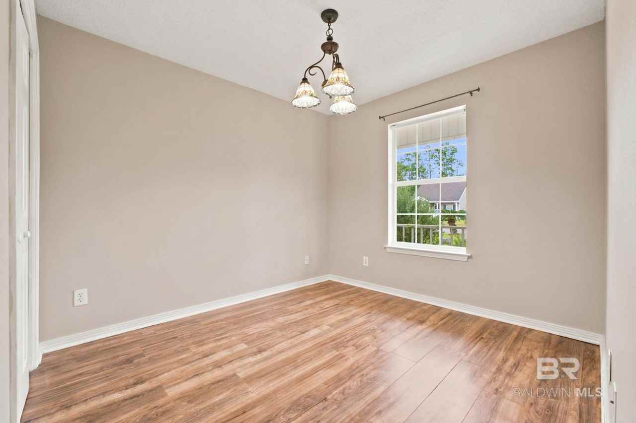 7689 Audubon Dr - Photo 3 of 29
