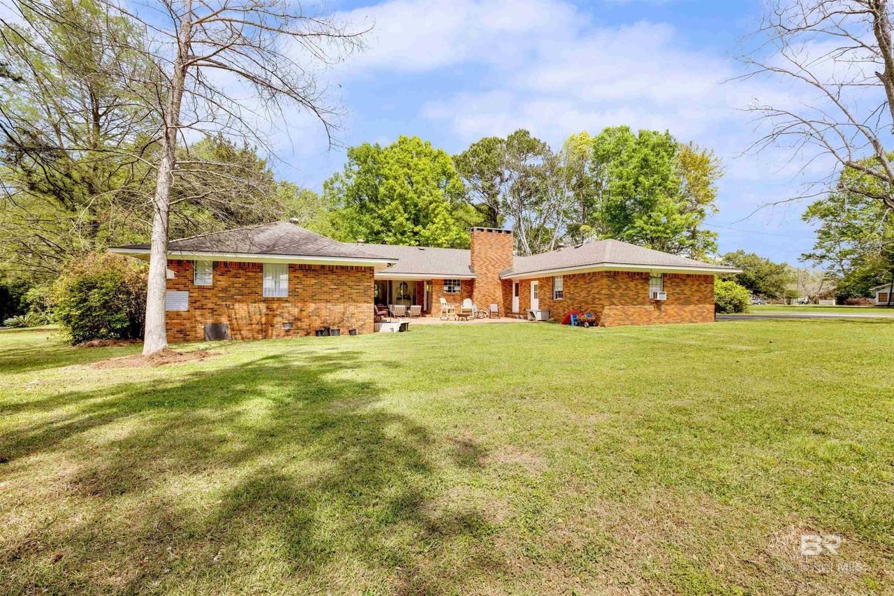 8960 Morphy Ave - Photo 4 of 33