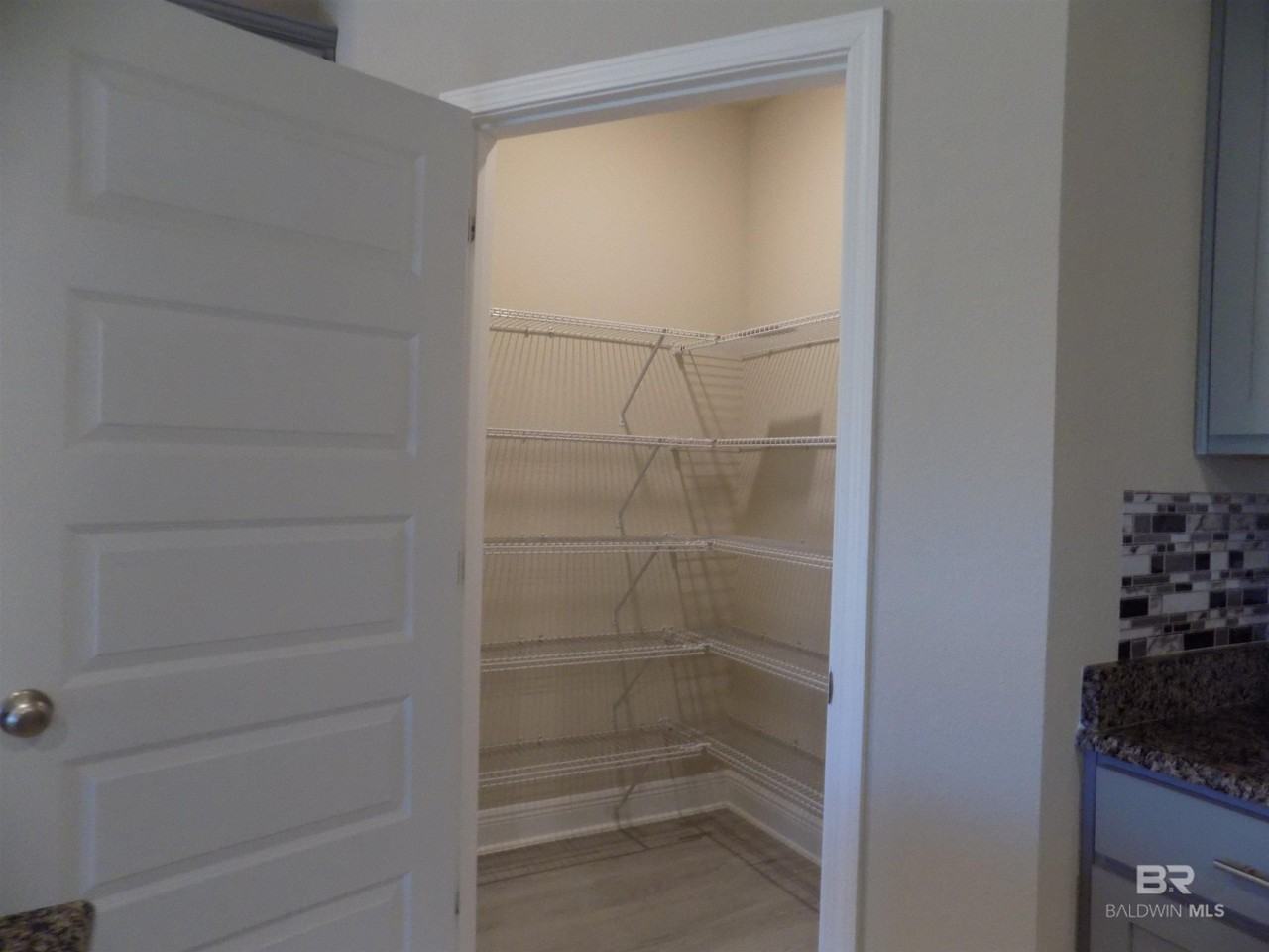 22928 Lieutenant Ave - Photo 5 of 28