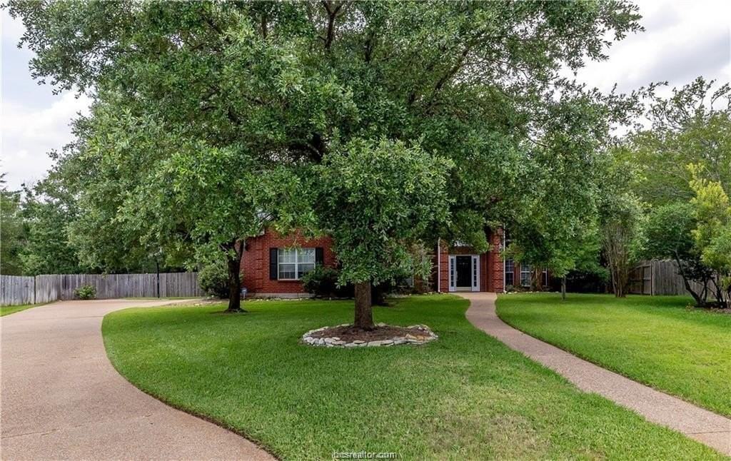4601 Valley Brook Cir - Photo 2 of 33