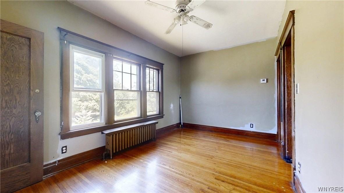 425 Johnson St - Photo 4 of 16