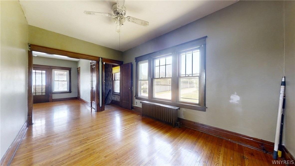 425 Johnson St - Photo 5 of 16