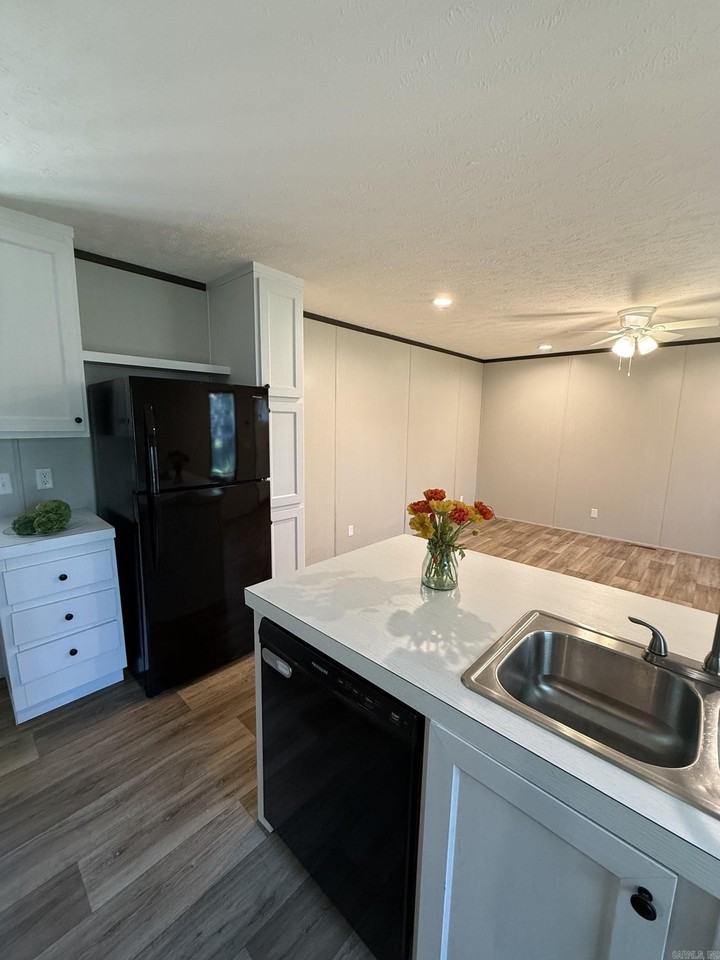 7205 Brixie Rd - Photo 4 of 17